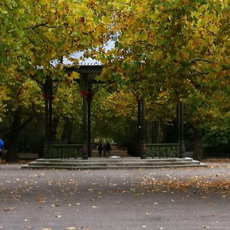 Chelsea: Exceptional 1Br W/Views Of The River Thames & Battersea Park Apartment London Ngoại thất bức ảnh